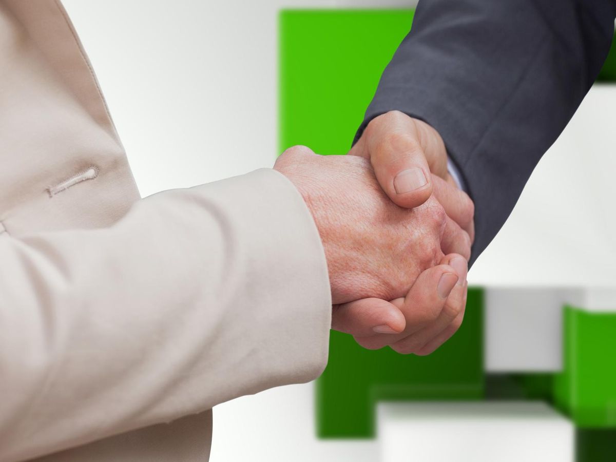 Jak skutecznie budować zaufanie klientów poprzez stronę internetową firmy